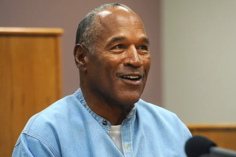 OJ Simpson: Former US football star dies aged 76